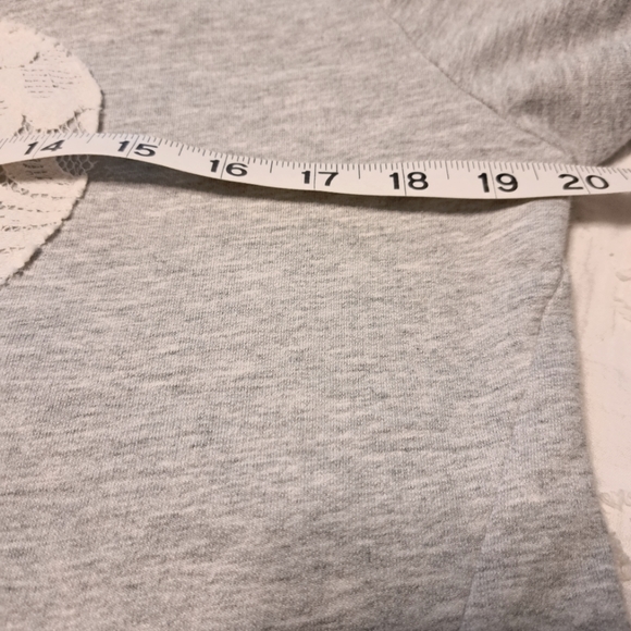 Chelsea & Violet Sweatshirt Size S - Picture 7 of 9